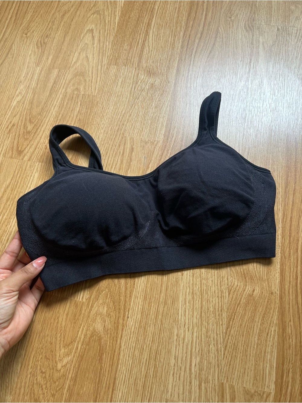 Seamless Black Wireless Support Bra